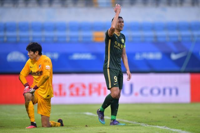 开云体育app-【中超】张玉宁进球被吹伤退 北京国安0比0梅州客家